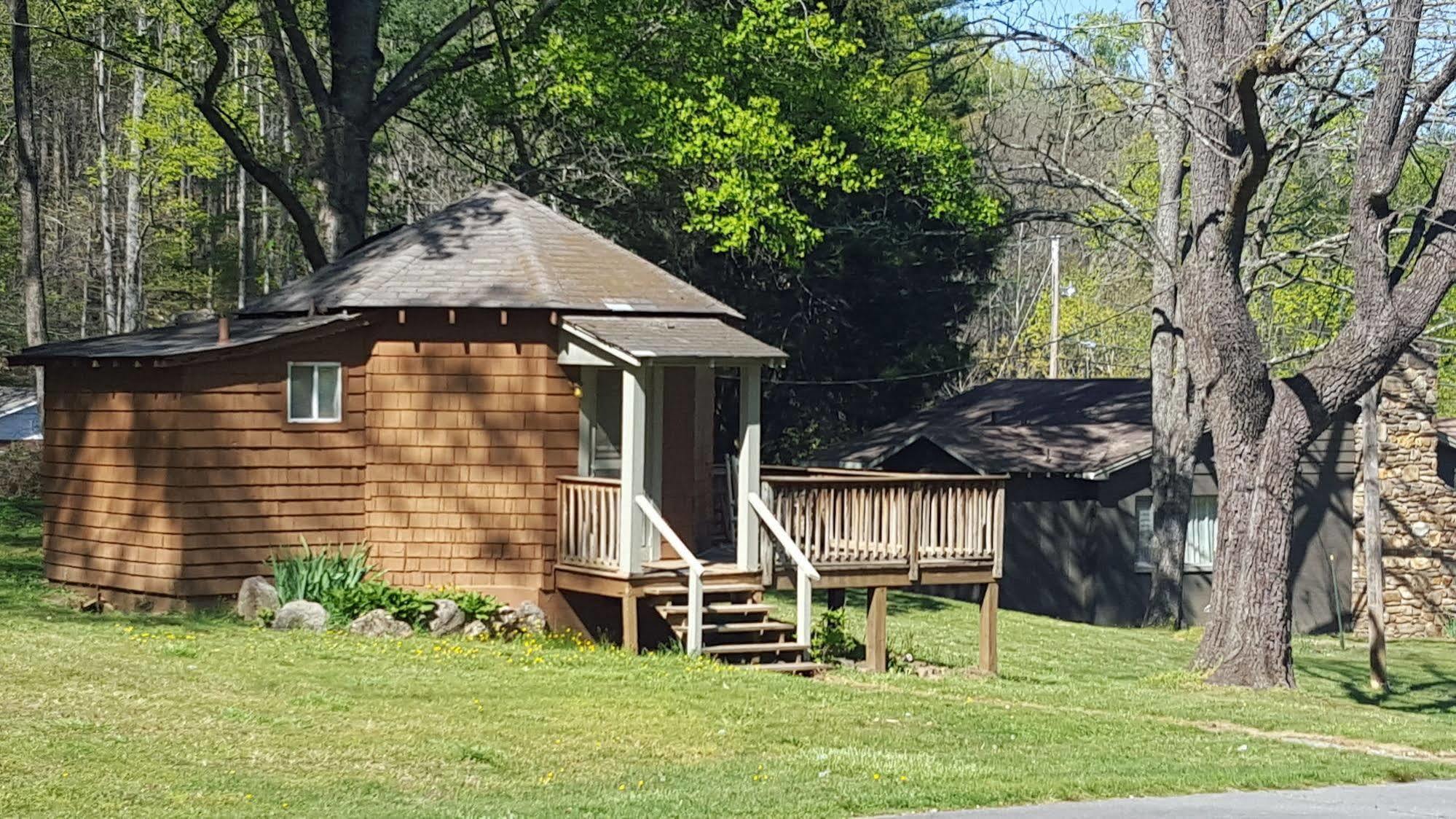 Pisgah View Ranch Hotel Candler Exterior photo